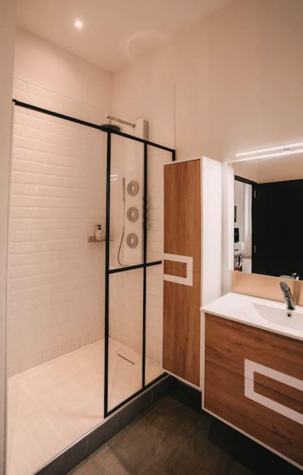 Ultimate Comfort ! Jacuzzi & Sauna. Μπεζανσόν Εξωτερικό φωτογραφία